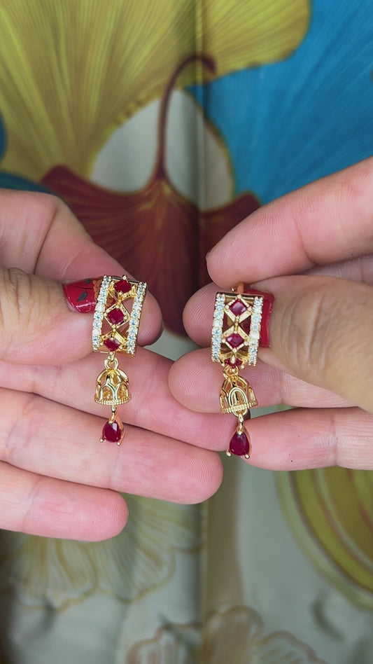 Ruby red color stones, classy dangle earrings.